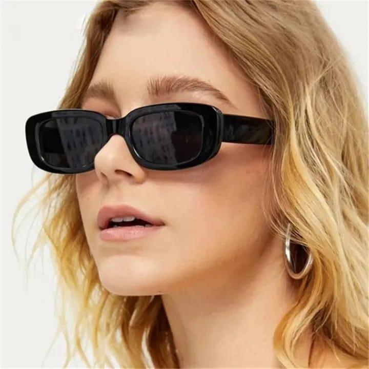UV400 black plastic sunglasses with mirror coated lenses - front view