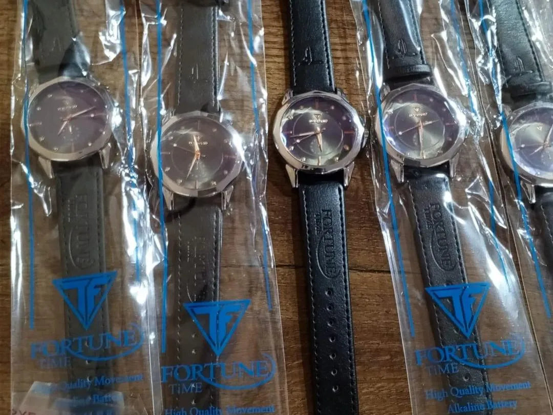 Men's black PU leather watch - side profile