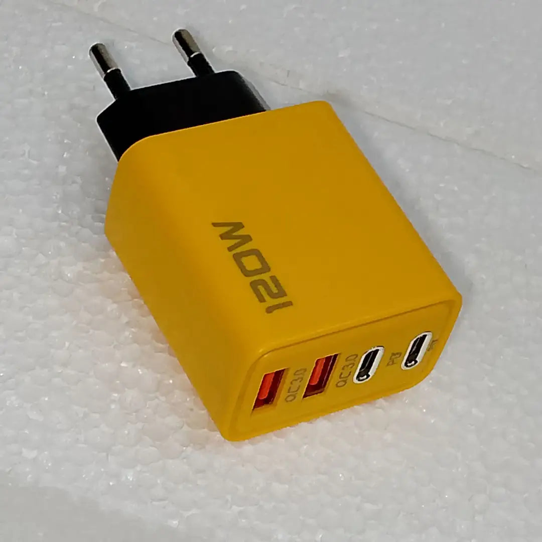 120W fast charger adapter – packaging view