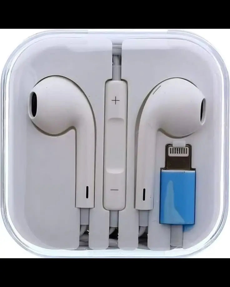 Black wired earphones – 3.5mm jack close-up