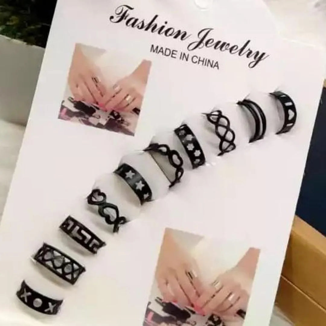 10-piece adjustable ring set in black, gold and silver – assorted styles